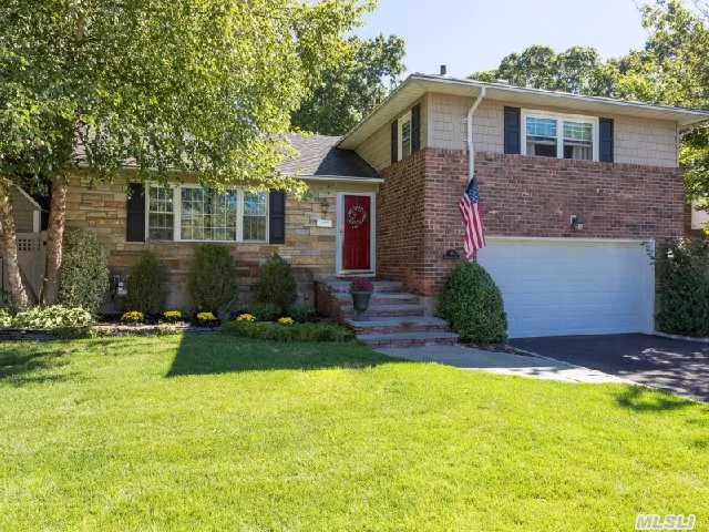 Spacious And Sun-Drenched Split. This Meticulously Updated Home Welcomes You In To Gleaming Hardwood Floors, Caesar Stone Quartz Kitchen With Cherry Cabinetry, Fully Finished Lower Level With Den And Separate Playroom/Office And More. All Set On A Private And Serene Mid-Block Location In The Alluring Central Homes Neighborhood.