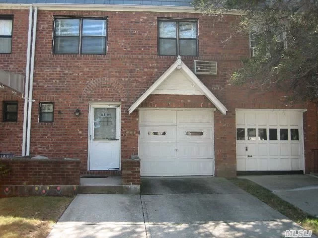 All Brick Townhouse Has Been Repointed , Replacement Windows, 2 Year Hot Water Heater Convenient To Shops, Transportation & Houses Of Worship. Location, Location, Location.