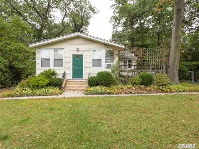 Very Deceiving From Outside - Don&rsquo;t Be Fooled! Living Room With Stone Fireplace, Vaulted Ceilings In Dining Room And Great Space. Lovely Private Property!