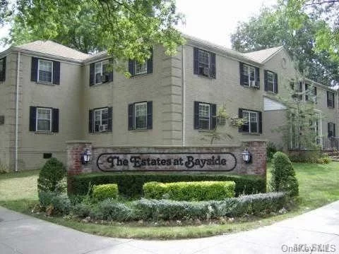 Fully Renovated Sunny Upper Corner Unit In The Estates At Bayside Features Large Living Room, Large Master Bedroom, Kitchen With Stainless Steel Appliance With Granite Countertops. Modern Bath. Pull-Down Stairs To Spacious Attic (For Storage). Dogs Ok <50Lbs. Sd# 26. Super Clean! Close Proximity To Local & Express Buses, Shopping & Alley Pond Park.