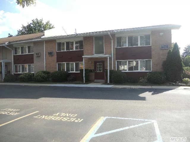 Great Opportunity To Own Instead Of Renting. Upstairs Unit. Well Kept Development With An In-Ground Pool. Parking Right Outside The Unit. Grounds Have Bbq And Playground. Maintenance Is 625.00 With The Star. Laundry Facilities Available