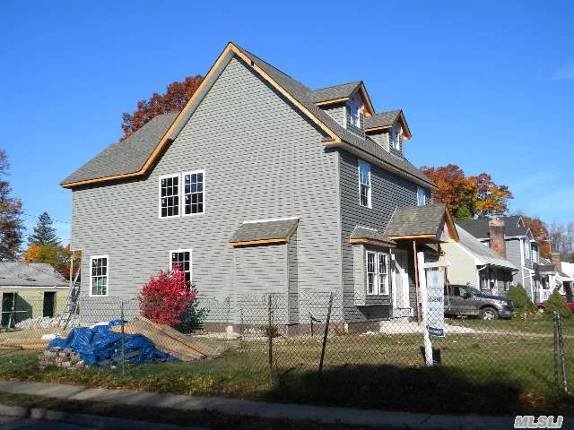 Completely Renovated From Top To Bottom. New Roof, Windows, Electric, Plumbing, Gas Heating System Is Hydro Air, Hardwood Floors, Granite Eik, Living Room With Fireplace, Cac,  Energy Efficient Home. Close To Shopping. Lirr, Beaches And Golf. Gribbin School...