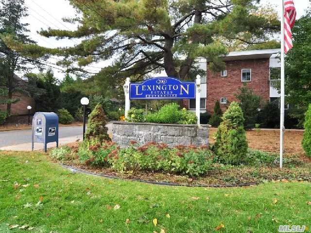 Large 1 Bedroom Apartment Located On Most Desirable 1st Floor. Serene Woodland Views & Garden Entrance. Hardwood Flooring Throughout. Laundry Facility, Bike Room And Storage Room. Just Minutes To Beach, Shopping And Train. Maintenance Includes: Taxes, Heat, Gas, Hot Water, Ground Care, Parking. Maintenance With Star Is $673.25