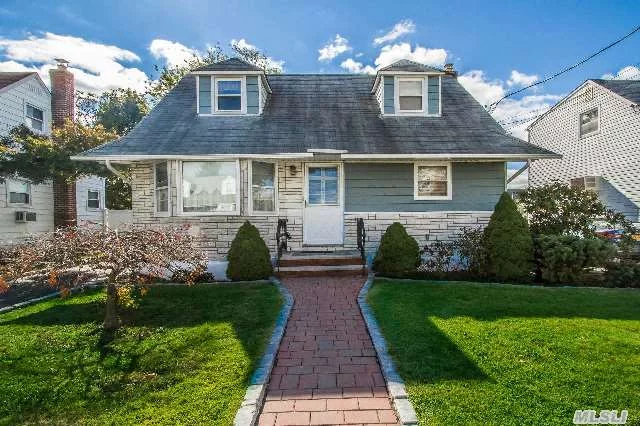 Cute Cozy Cape In Floral Park Crest. This Is An Ideal Location, Quiet, Mid-Block Setting. Close To Covert Ave. Grade School, Averill Park & Pool & Centennial Gardens Bird Sanctuary. Finished Basement, Fenced In Yard, Near To Shops/Transportation. Basic Star $1205 For Qualified Homeowners