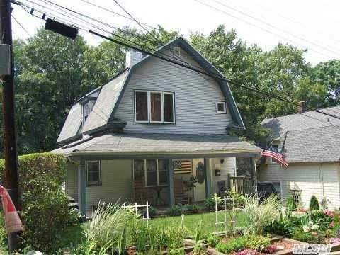 A Unique 1908 Colonial With 3 Bedrooms 2 Full Baths. Features Winter Waterviews, Brick Walkways, Renovated Eik With Tiled Floor, Back Deck, Hardwood Floors, Cac, Gas Heat.