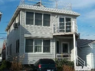 Great 3 Bedroom Rental At The Beginning Of The West End. 1 Block To The Beach.