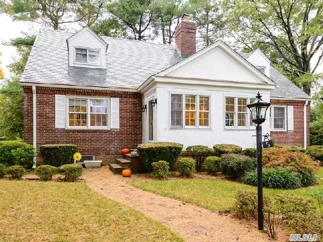 Beautiful Brick Cape Cod With Spacious Rooms, Modern Eat-In Kitchen, 3 Bedrooms, 3.5 Baths. Abundant Charm Throughout. Just Steps To Town, Train And Schools. Welcome To Manhasset!