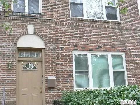 Start The New Year In This Great Diamond 3 Bedroom Apt. Wood Floors And Raised Panel Doors Throughout. Updated Kitchen And Bath. Conveniently Located 3 Blocks From N Train (20 Mins Into Mid-Town Manhattan), Near Ditmars Shopping, Restaurants And Night Life. Water And Heat Included.