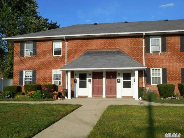 Mint, Bright & Spacious Corner Unit Located On The 2nd Floor. Xtra Large Lr, Eik W/ Hardwood Floors, Large Bedroom Carpeted, Updated Bath, Washer/Dryer & A Full Stand Up Attic For Storage. Near To All Transportation, Lirr & Shopping Center.