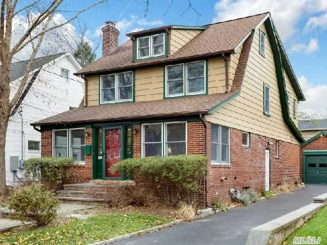 Desirable Park Section Dutch Colonial Beautifully Remodeled. Enclosed Porch Invites You To An Open Concept Living Room W/ Fp, Formal Dining Room, Gourmet Eat In Kitchen & Family Rm Leading To Rear Yard, 3 Bedrooms Plus Attic Loft, Great Lower Level, Low Taxes, Close To Lirr & Town.