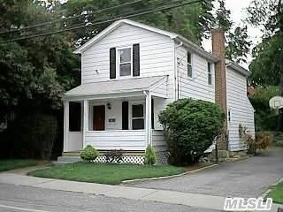 Side Hall Colonial In Good Condition Near Parks And Pool. Reduced For Quick Sale