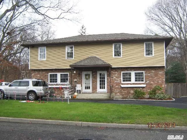 Great Investment! Updated Legal 2 Family Duplex (Side By Side) With Separate Basements, Heating Systems, Oil Tanks, Water & Electric Meters. Updates Include Kitchen, Baths, Roof (6 Yrs), Vinyl Siding (2 Yrs), Hardwood Floors. New Circular Driveway.