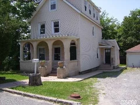 Great Space For The Money. Nice Big Eat-In Kitchen, Shared Use Of Yard, Driveway Parking. Located In The Heart Of Oyster Bay.