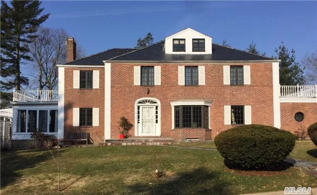 This Classic Brick Ch Colonial Is One Of The Largest Models In The Strathmore Section. Filled With Charm And Character, The Large Formal Rooms Give You Ample Space For Entertaining Family And Friends. Updated Granite Kitchen Opens To Cozy Family Room With Woodburning Stove Perfect For Winter Days. 5 Brs 3 Updated Bths Complete This Home Within Walking Distance To Svcc.