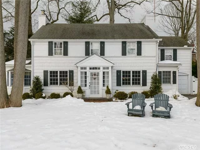 Beautiful Colonial With 4 Bedrooms 2.5 Baths On A Picturesque Street In Munsey Park. Open Layout With Stellar Kitchen By Local Architect, Tj Costello Of Hierarchy. Living Room W/Magnificent Fireplace, Formal Dining Room, Den, 1st Floor Laundry/Mudroom. Filled With Old House Details, But Designed For Today&rsquo;s Living. Move Right-In! Walk To Town And The Lirr.