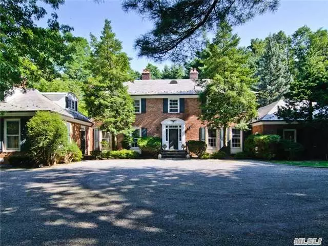 Fabulous Brick Georgian W/Exceptional Architectural Design & Great Waterviews Of Beaver Lake From House And Pool. Large Lvrm/Fpl & Two Bedroom Pool House.