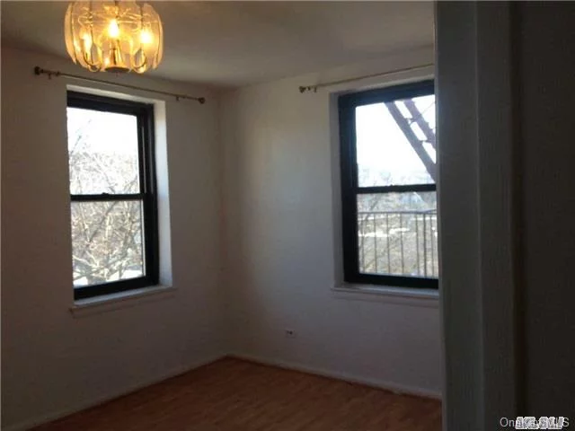 Large 1 Bedroom With All Newly Renovated, Located On 3rd Floor. Very Bright & Multi Windows, Convenience To Transportation, School, & Shopping Etc.