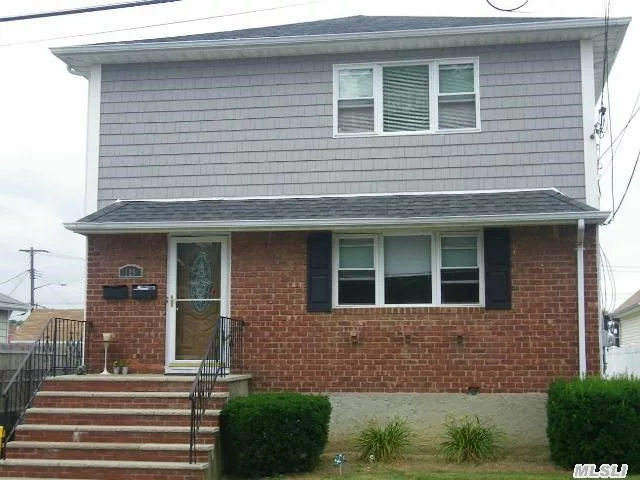 Spacious 2 Bedroom, 2nd Floor In Legal Two Family Home. Close To All!