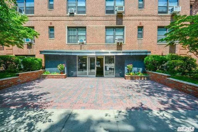 Renovated Jr4 On A Beautiful Tree Lined Street, Oversized Master Bedroom, Living Room & Dining Area In A Well Maintained Doorman Building With Newly Renovated Halls. Easy Commute To The City- 2Blocks From 71st Ave E & F Express Trains And Local R & M. Near The Lirr Train Station, Shopping And Great Restaurants