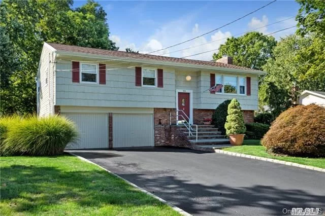 Open Floor Plan, Spacious And Bright, Hardwood Floors, Updated Eik And Baths, Updated Windows, Roof-2008, Igp W/2 Yr Liner, Cac W/2013 Compressor, 200 Amp Svc, Summer Kitchen With Sep Entry, Prof Lndscpd/Fenced/Spacious Rear Yard, Pot For Prof Use, Near All Conveniences, Priced To Sell, Tax W* $ 10, 733.76