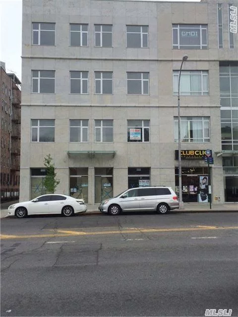 Prime Location Brand New Mixed Use Building With 2 Retail Spaces, 2 Apartments