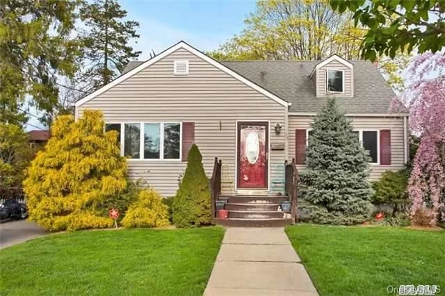 7 Room Expanded Cape W/Full Rear Dormer Updated Eik 6 Burner Gas Stove-Top, Granite Ss Sink, Double Ovens, Glass Tile Back-Splash, 2 Updated Baths, Elliptical Window W/Sliders In Eik To Private Fenced Yard With Paver Patio, 15 Years Old: (Single Layer Roof , Andersen Windows & Vinyl Siding), Full Basement W/Ose, Gas Dryer, Sep Gas Hw, 200 Amp, Close To Lirr & Shopping.