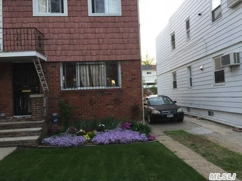 Beautiful 3 Bedroom, Mint Condition, Move-In Ready.