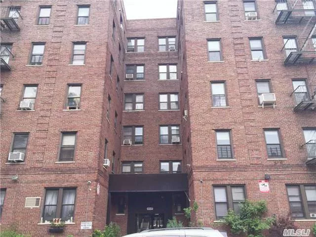 Center Of Elmhurst. 2 Bed Apartment Fully Renovated 3 Years Ago. Corner Unit Bright And Spacious With Ample Closets And Windows. No Sublet Restriction. Pet Friendly. 2 Mins Of Walk To Train Station, Super Market, Park And Everything. ***No Income Requirement. No Sublet Restriction. No Flip Tax. Pet Friendly***