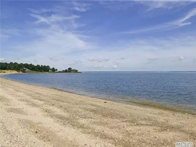 Amazing Price Reduction To $3, 900, 000! Wide Sandy Beach On L.I. Sound. 4 Gorgeous Acres. Walk, Swim, Moor Boat. 7 Beds, 7 1/2 Bath Updated Colonial. Pool, Complete Staff Apartment. Extraordinary Opportunity!