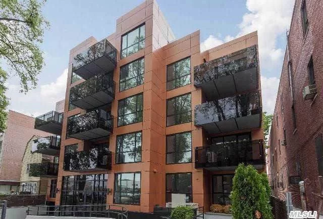 Commuter&rsquo;s Delight! This Modern 2 Bedroom, 2 Bath Apartment Is In A Brand New Construction Bldg, With Marble Bathrooms, Beautiful Hard Wood Floors, Stainless Steel Appliances. Washer/Dryer In Unit. Q27 Is Just Around The Corner. Walk To The Bayside Lirr Station In Less Than 5 Minutes - From There It Is Just 20 Minutes Into Manhattan!! Sd#26.