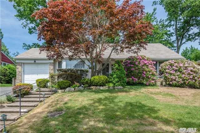 Spacious Seton Hills Expanded Cape In Prime Mid-Block Location. This Home Has It All! Amenities Inc: Cac, Igs, Finished Bsmt, Parklike Property, Professionally Landscaped. Simply A Perfect Home!