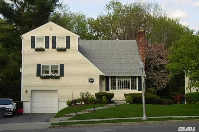 Fabulous 4Br, 2 Bth Salem Split With New Kitchen & Baths Salem Elementary