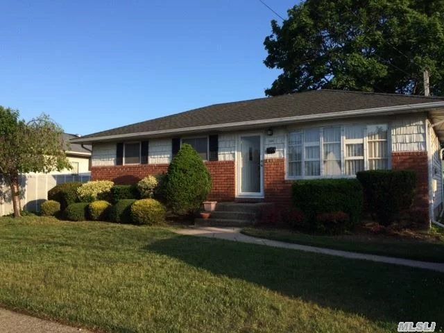 Wonderfully Maintained Mid-Block Ranch, Large Masterbed Room, 2 Additional Bedrooms, Updated Full Bath, Hardwood Floors Throughout, Finished Basement, New Roof, Updated Mechanicals, Brand New Above Ground Oil Tank, Enclosed Yard With Patio And Shed. Award Winning Bethpage Sd#21