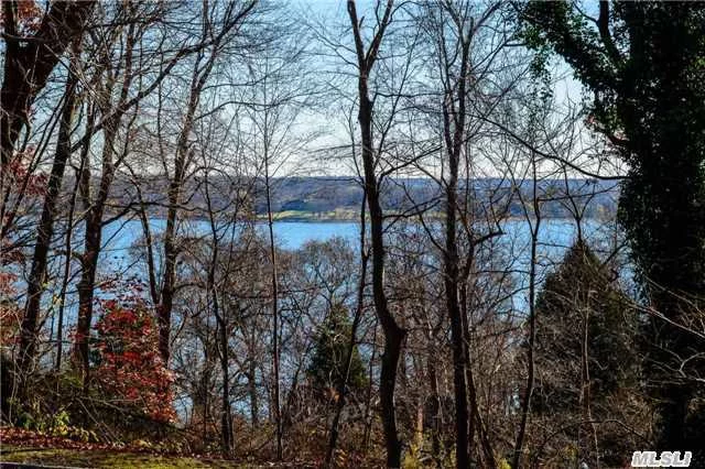 Enjoy Panoramic Views Of Oyster Bay Harbor From Every Rm Of This Unique Multi Level Home. Open Flr Plan, Soaring Cielings & Walls Of Glass Capture Water On Every Level.Finish Mastersuite/ Sitrm?bath To Your Taste +3Add&rsquo;l Lg Renovated Bedrms Ea W Private Bath.Den/Game Rm On 2nd Level. Lowerlevel Great Rm W 1/2Bth/Sep Entrance.2 Fireplace, Natural Gas, Wraparound Decks.Sd#6