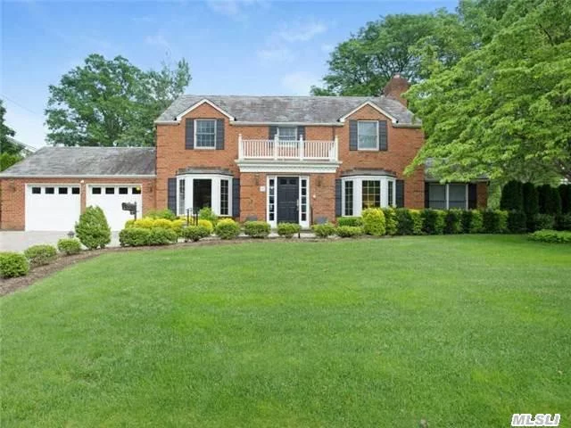 Impressive Brick Center Hall Colonial In Pristine Condition. This Expansive Home Has Been Recently Renovated With An Open Floor Plan. Set In The Village Of Munsey Park, This Residence Features 5 Bedrooms, 3.5 Baths And Beautiful Park-Like Property With Patio. Extra Amenities Include Pegged Hardwood Floors, 3 Zone Gas Heat And Cac, Alarm System, Central Vac, And Surround Sound.