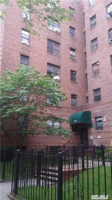 1 Br Coop, Convenient Location, 2 Min To Subway Station(Broadway) & Q58 Bus, Near Ps 7, Supermarket, Park And All.