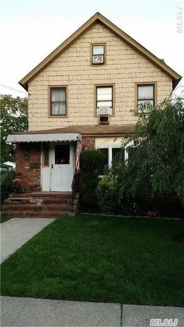 Huge Property, 52X169, Located At Lynbrook/Hewlett Border, 7 Bedrooms, 2 Full Baths, 2 Car Garage, Extra Long Driveway, Short Distance To Lirr And Green Acres Mall.