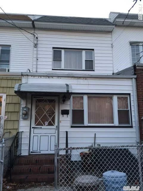 1 Family, 3 Bedrooms, Private Yard, Near Shops And Transportation, .