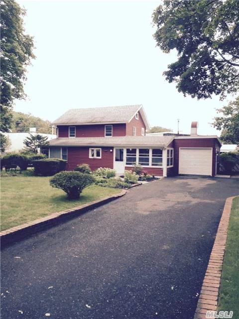 Wonderful Clean House Just 3 Properties From Port Jeff Train Station. In Quiet Neighborhood Only One Train Stop To Stony Brook University. One Car Garage, Basement For Storage!