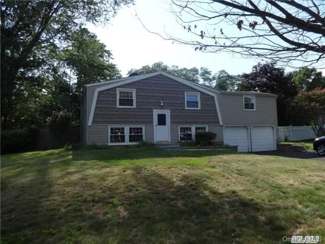 This Lovely Home Backs Up To The Nature Preserve Which Is Down The Street From Coed Park & Elementary School. Great Neighborhood Mins From Many Shops, Stony Brook University And Hospital. New Driveway And Walk Way With Belgium Block Accents. 4 Large Br's W/ Lots Of Closets., Including Master Suite W/Bath. Open Floor Plan, New Cabinets With Granite Countertops & Ss Appl.