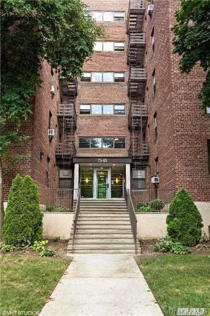 Large Corner Sundrenched One Bedroom Coop With Separate Eat In Kitchen And Dining Room Hardwood Floors Throughout, Ample Closet Space And Storage. Amenities Include Pool, Tennis Court, Playground And Parking. Close To All.