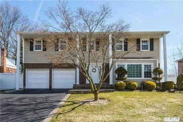 We Have What You&rsquo;re Looking For! Beautiful 2400 Sq. Ft. Colonial Boasting 4 Bedrooms, 2.5 Baths, & 2 Car Garage. All Large Rooms, Eik With Oak Wood Cabinets, Tray Ceiling & Stainless S Appliace. Banquet Size Formal Dr & Lr, Lg Den W/ Firepl, Grand Master Suite (18X18), W/Bath & Closets Galore. Igs, Prof Landscape, New Roof, New Cac. Stunning Curb Appeal, Don&rsquo;t Miss This One!!