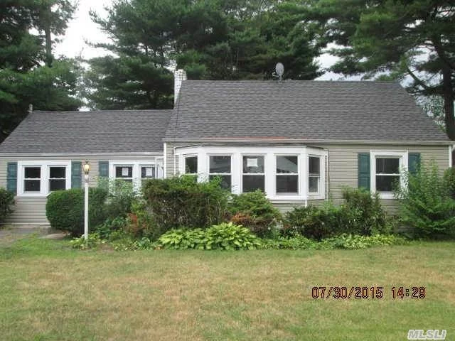 Beautiful Home On Quiet Residential Street. Perfet Home For A Family Or Someone Looking To Downsize To One Level. Why Rent When You Can Own. Sliders From Dining Room Leading To Rear Deck And Large Private Rear Yard. Your Just Minutes To The Great South Shore Beaches Of Long Island. Close To All Your Needs. Call For Private Showing.