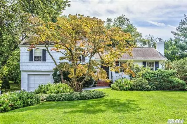 New To Market! Beautifully Maintained 4 Bdrm Split W/ Fabulous Deep Set Property W/ Mature Plantings Perfect For Entertaining. Village Of Lattingtown Includes Golf Course And Private Beach Rights. Walk To Village/Train.