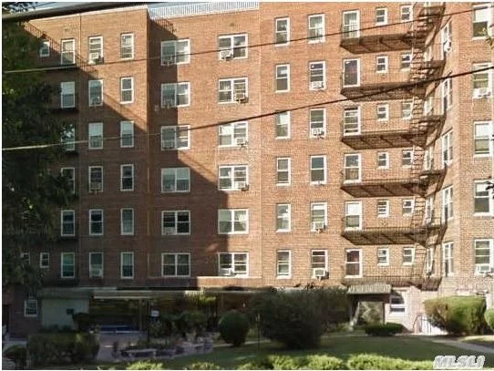 1 Bedroom Co-Op, Convenience To All Transportation & Shop, Building Has Laundry Room & Gym.