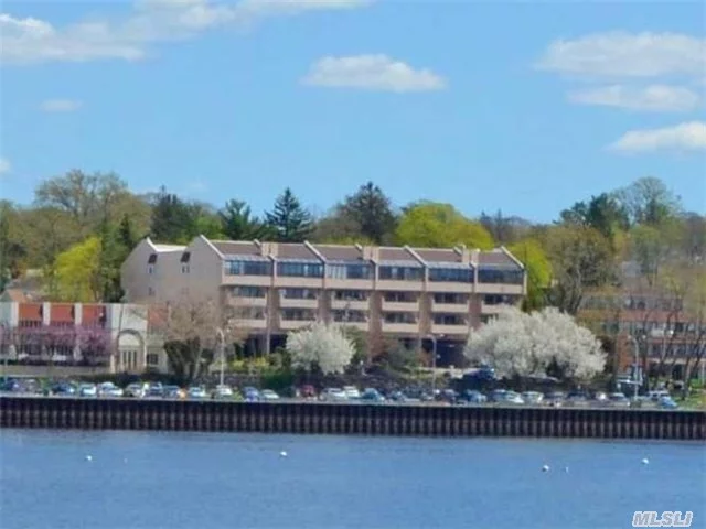 Port Harbor Senior Condo. Rear Corner Unit With View Of The Bay From 2nd Bedroom. Terrace Across The Lr And Master Bedroom.