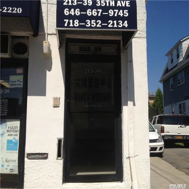 Office Space. 3 Nice Size Rooms With A Reception Area And A Bathroom. Second Floor Ample Natural Light Skylight. Includes Heat And Hot Water. Needs Tlc. Walking Distance To Bell Blvd And Lirr., Mta Buses