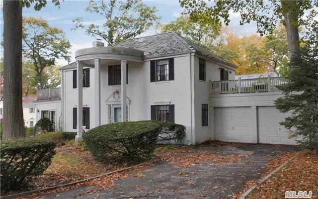 Stately Center Hall North Strathmore Colonial. 13 X 22 Living Room W/Fireplace + Adjacent Sun-Drenched Den/Office. Formal Dining Room & Eat-N-Kitchen. Gas/Hot Water/Steam Heat, Cac On 1st Floor & Full Finished Basement. 18 X 16 2 Car Attached Garage. Quiet Interior Site Near Town And Train. Munsey Elementary.