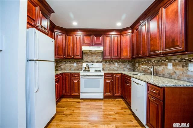 55+ Community. Built In 2014! Upper 2 Bdrm 2 Bath Unit. Granite/Cherry Maple Eff.Kitchen. Dining Rm/Living Rm Combo, Stackable Washer/Dryer, Alcove Closet, Crown Moldings, Wood Floors, Anderson Windows, Cac, High Efficiency Boiler And Tankless Hot Water System. Parking. Seller Pays Transfer Tax! Seller Currently Pays $1300 In Taxes! *Owner Motivated* All Offers Considered