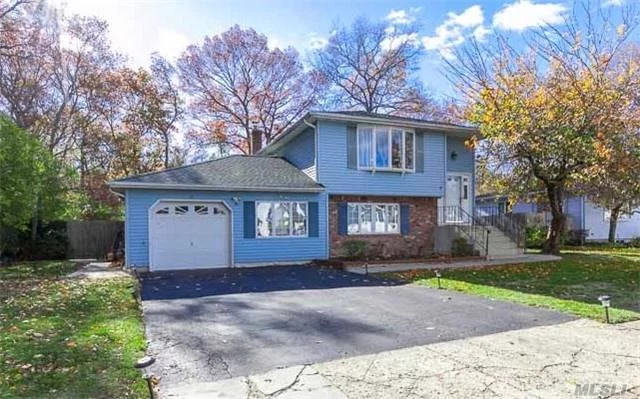 Beautiful 5 Bedroom, 2 Bath Hi Ranch At End Of Street. Gorgeous Updated Eat-In Kitchen With Granite Counters And Breakfast Bar. Newly Renovated Hard Wood Floors, New Roof, New Windows, Updated Baths, Bay Window, Plenty Of Storage And Fenced Rear Yard. Many Living Options - Truly A Must See!